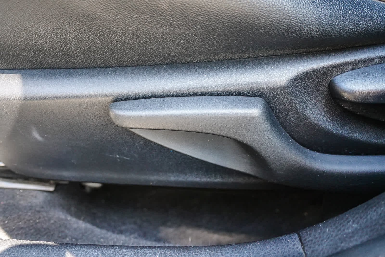 Thumbnail: 2014 Toyota Corolla - 19