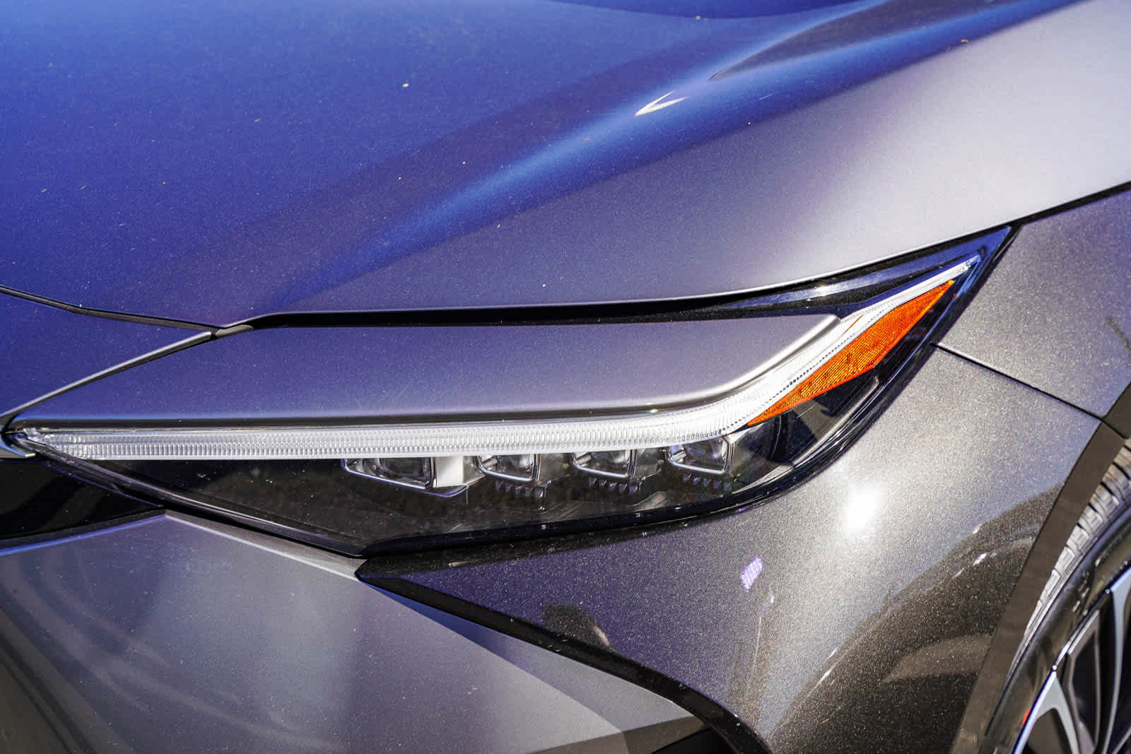 Thumbnail: 2023 Toyota bZ4X - 10