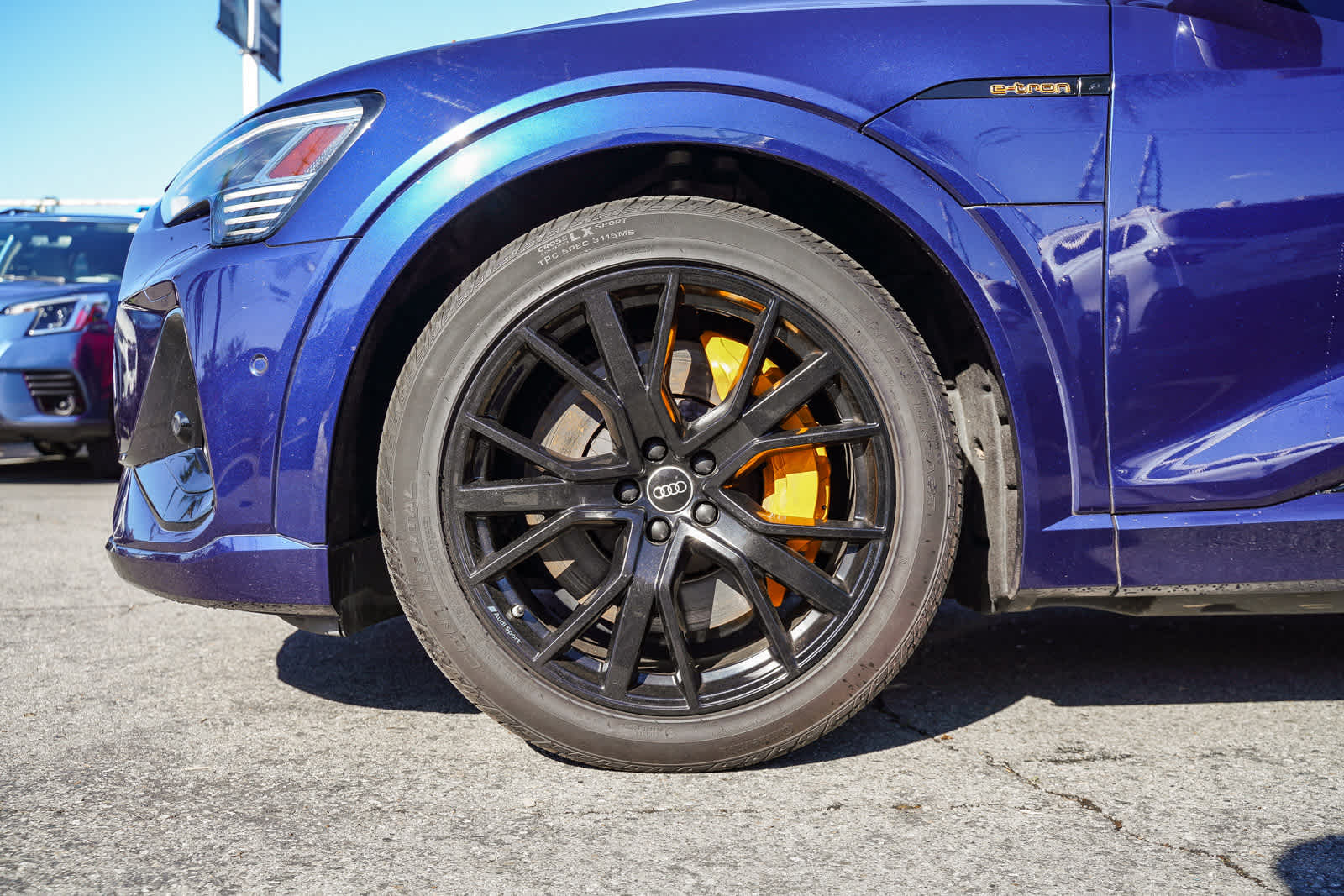 Thumbnail: 2022 Audi e-tron - 9