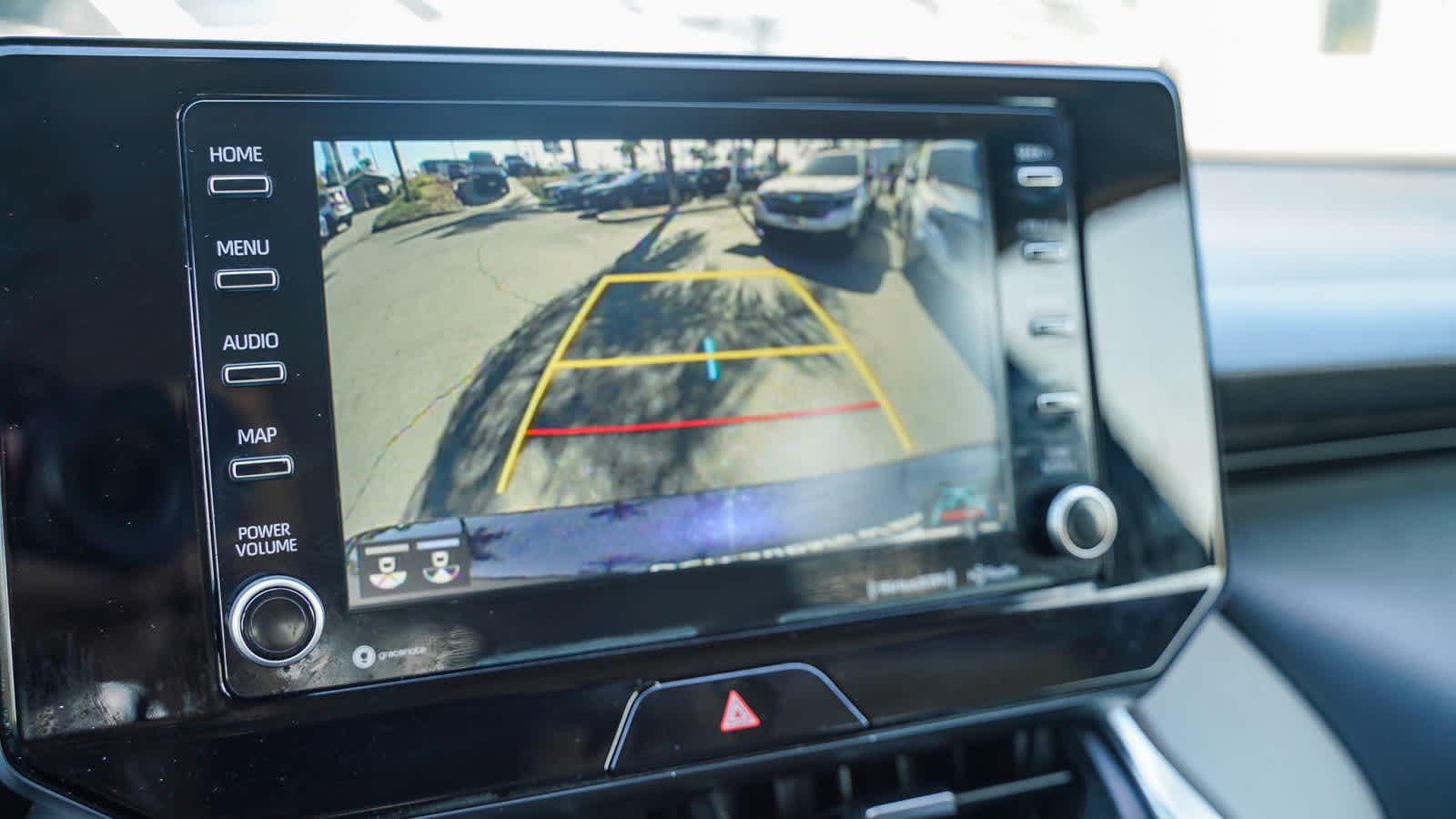 Thumbnail: 2021 Toyota Venza - 21