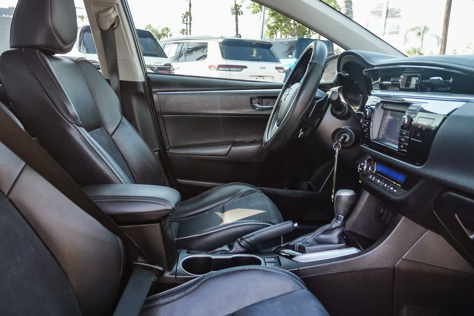 Thumbnail: 2014 Toyota Corolla - 13