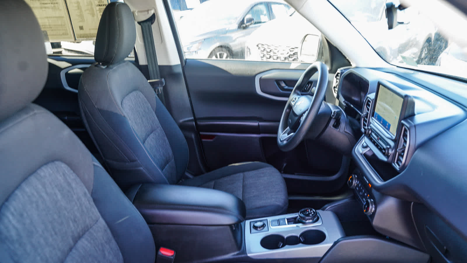 Thumbnail: 2022 Ford Bronco Sport - 13