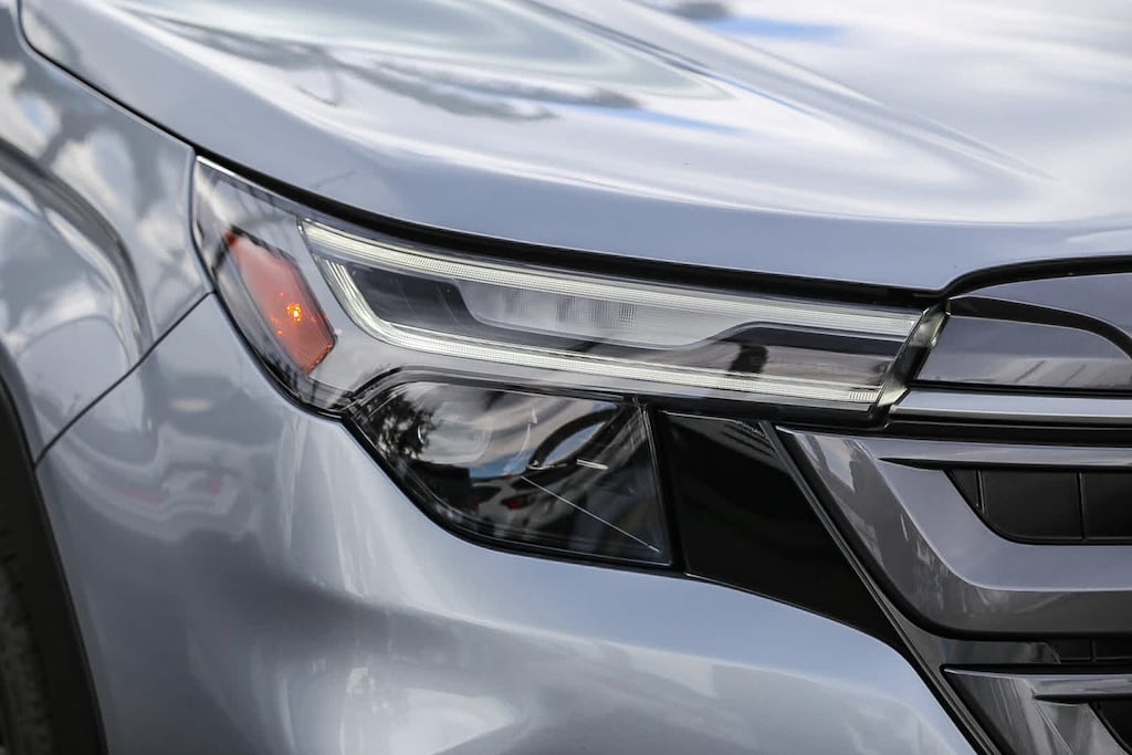 New 2025 Subaru Forester Hybrid Limited SUV