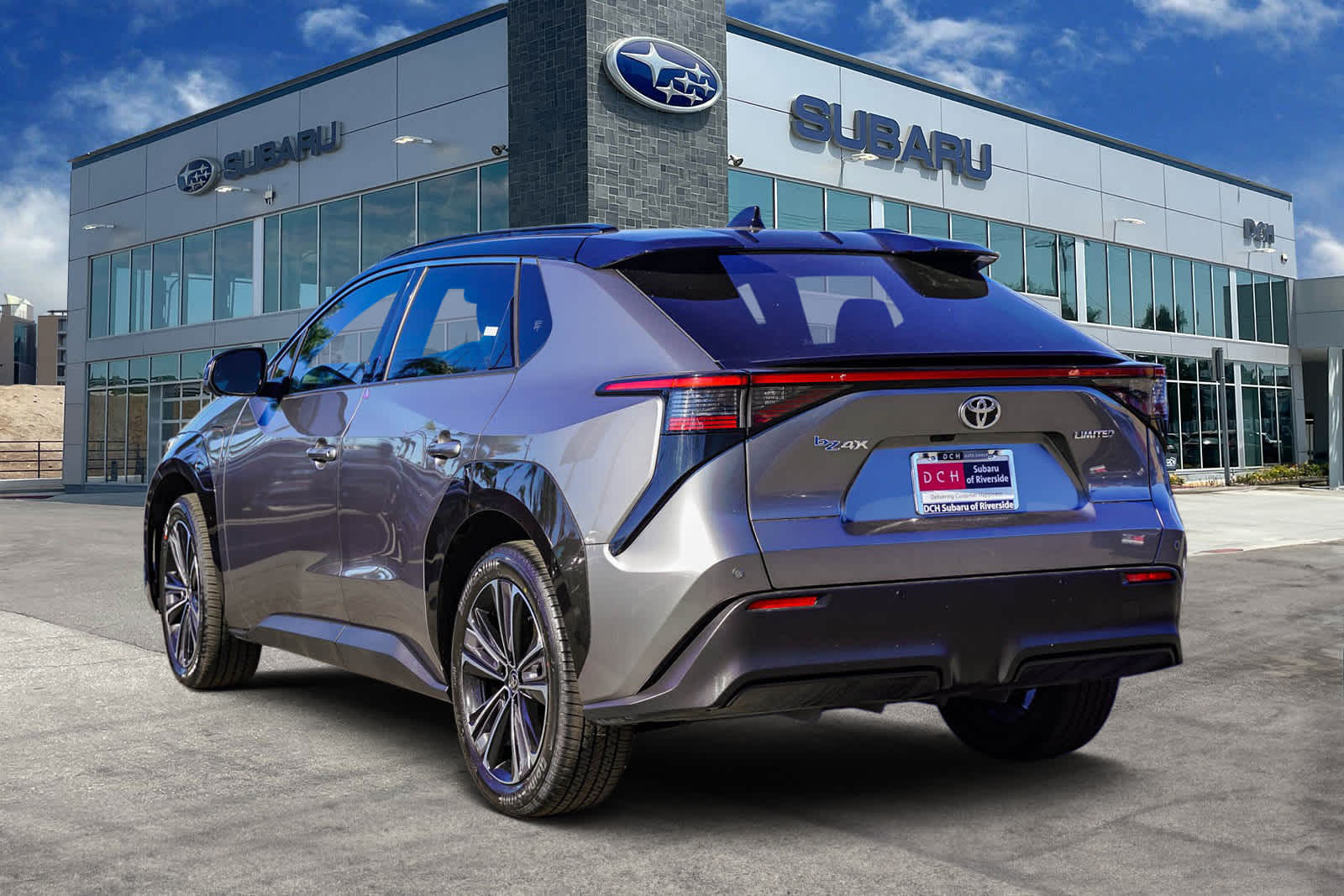 Thumbnail: 2023 Toyota bZ4X - 6