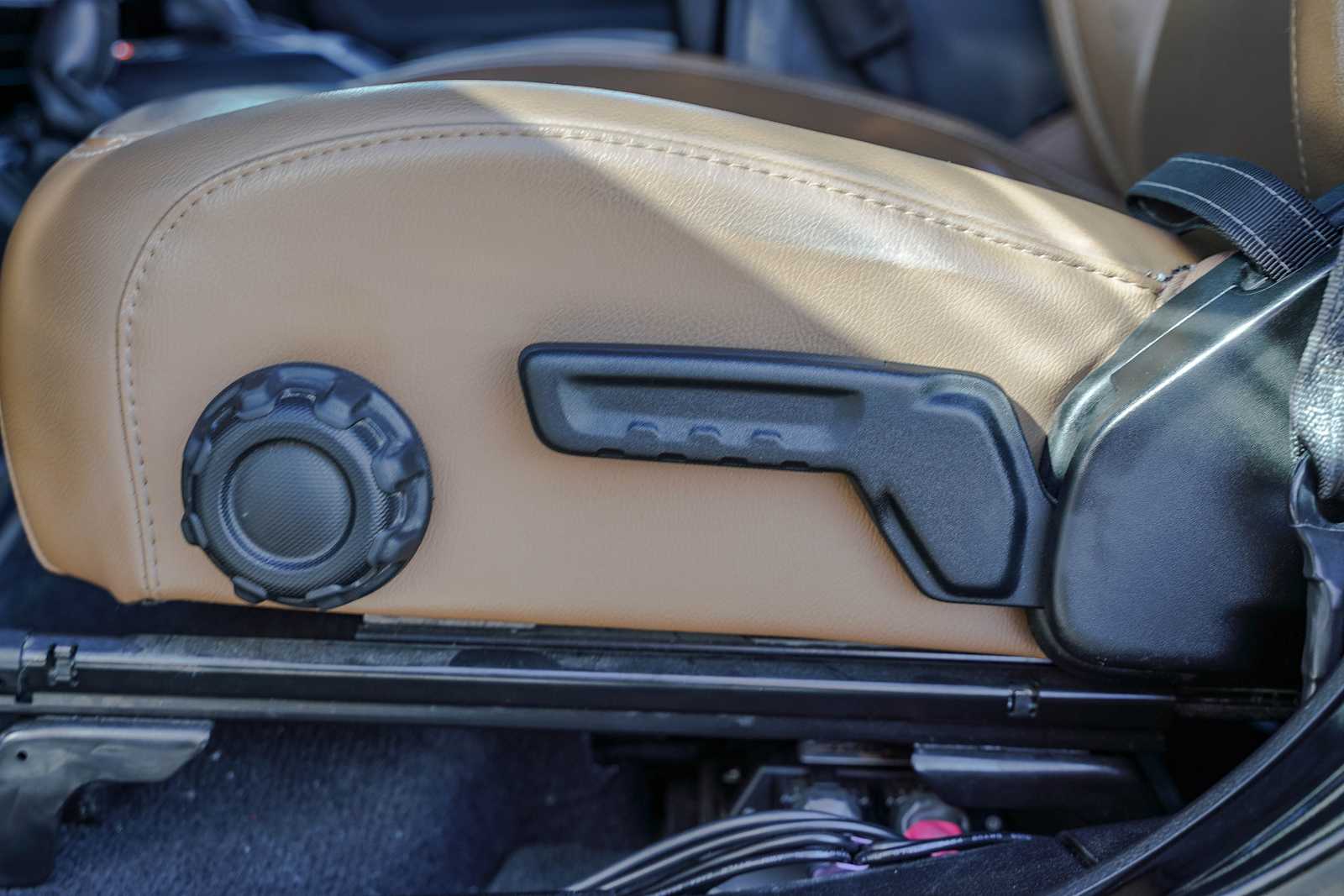 Thumbnail: 2022 Jeep Wrangler - 16