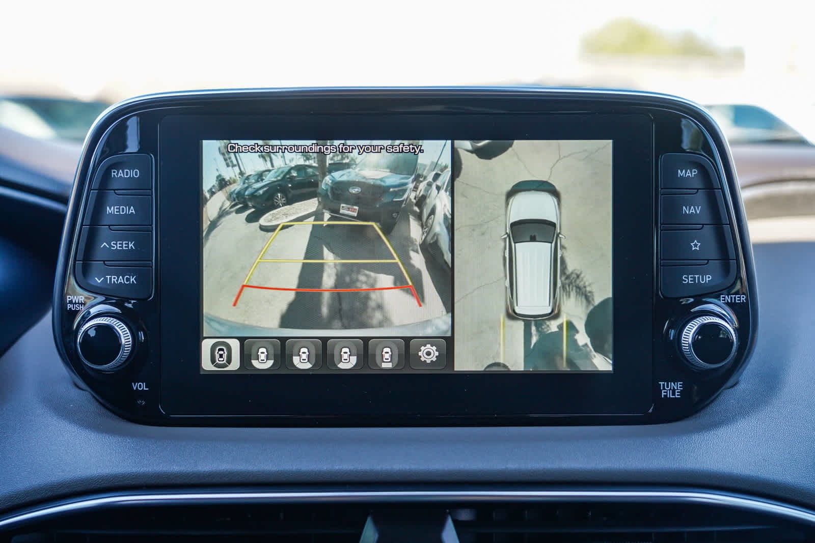 Thumbnail: 2019 Hyundai Santa Fe - 24