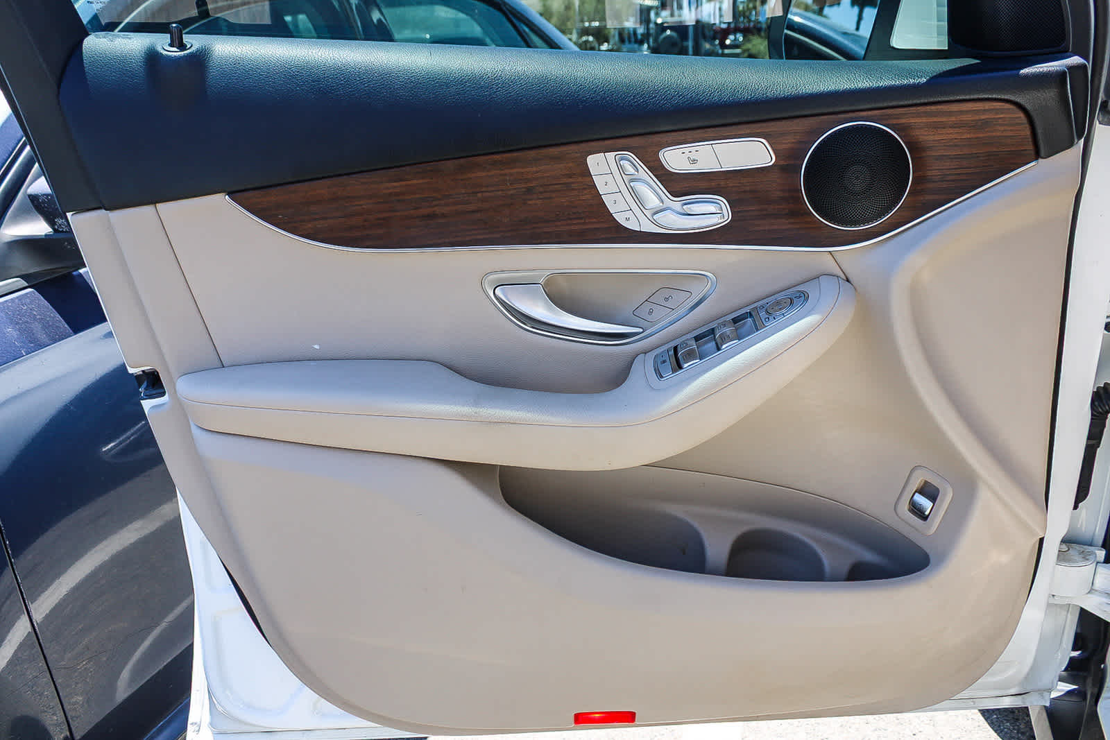 Thumbnail: 2022 Mercedes-Benz GLC - 21