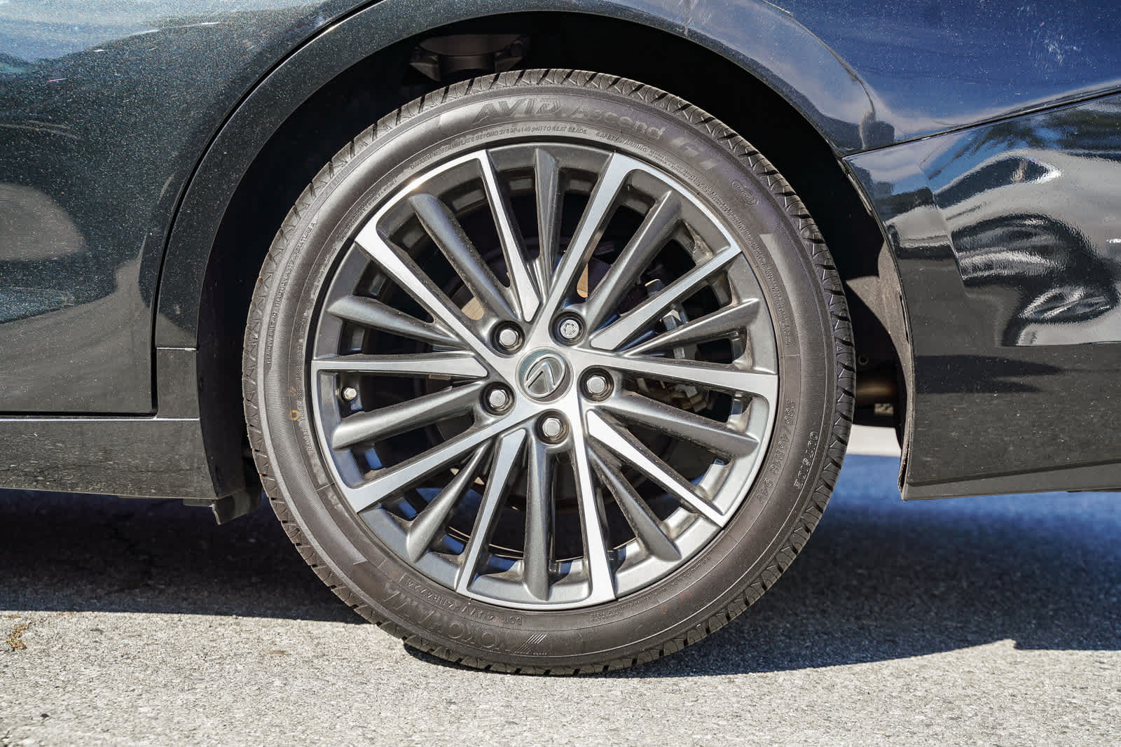 Thumbnail: 2022 Lexus ES - 7