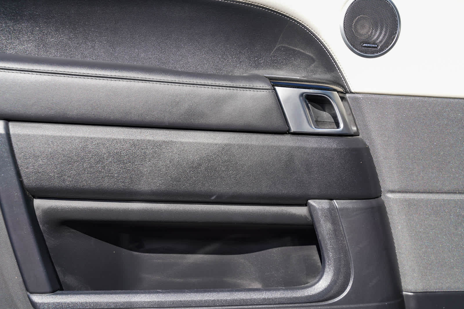 Thumbnail: 2022 Land Rover Range Rover Sport - 21