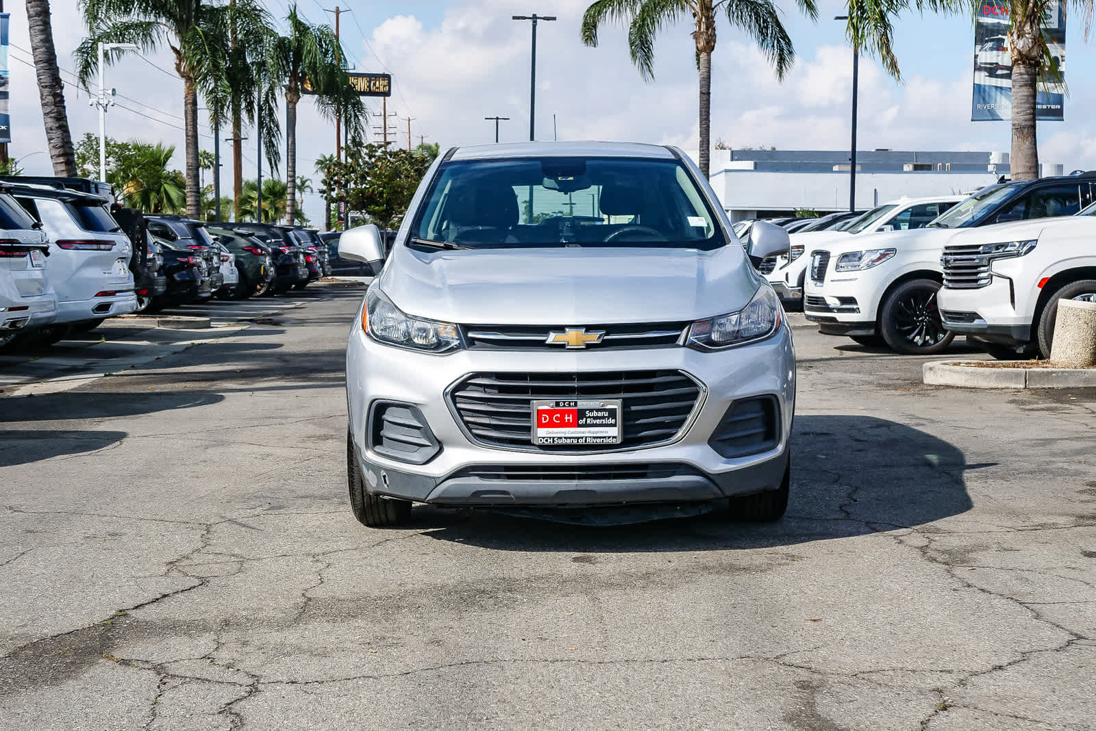 Thumbnail: 2017 Chevrolet Trax - 2