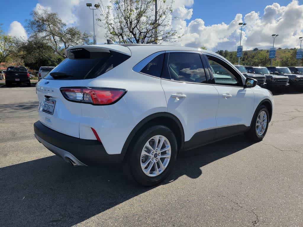 Thumbnail: 2022 Ford Escape - 6