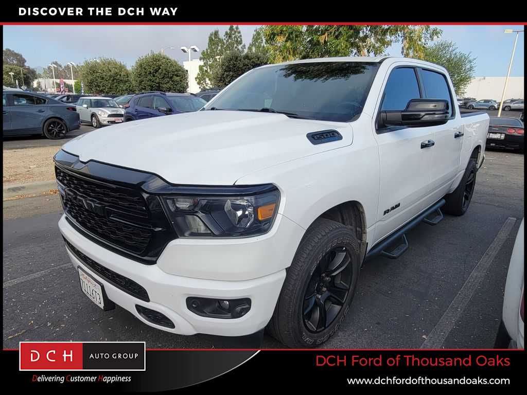 2023 RAM 1500 Big Horn/Lone Star 4x4 Crew Cab 5'7's photo