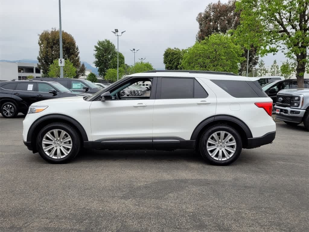 Used 2024 Ford Explorer XLT with VIN 1FMSK7DH7RGA13047 for sale in Thousand Oaks, CA