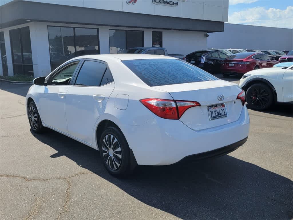 2015 Toyota Corolla L photo 3