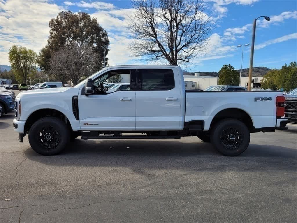 2025 Ford F-250 Lariat photo 2