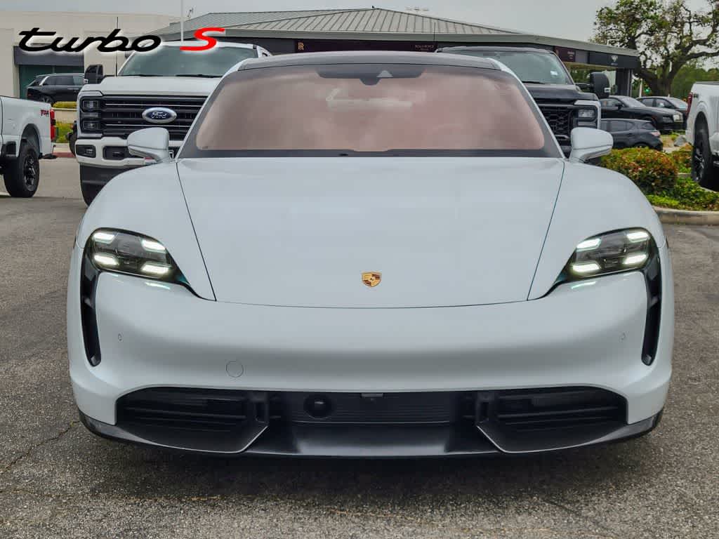 Thumbnail: 2021 Porsche Taycan - 3