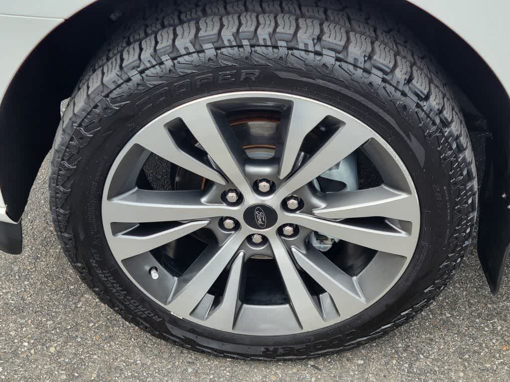 Thumbnail: 2020 Ford Expedition MAX - 17