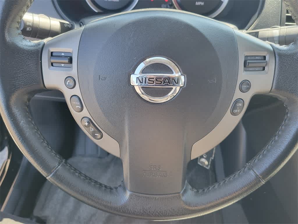 Thumbnail: 2011 Nissan Sentra - 18