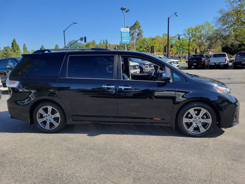 Thumbnail: 2020 Toyota Sienna - 6