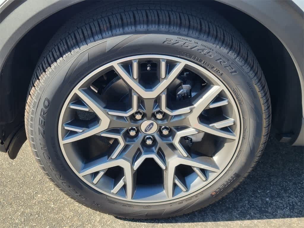 Thumbnail: 2025 Ford Explorer - 9