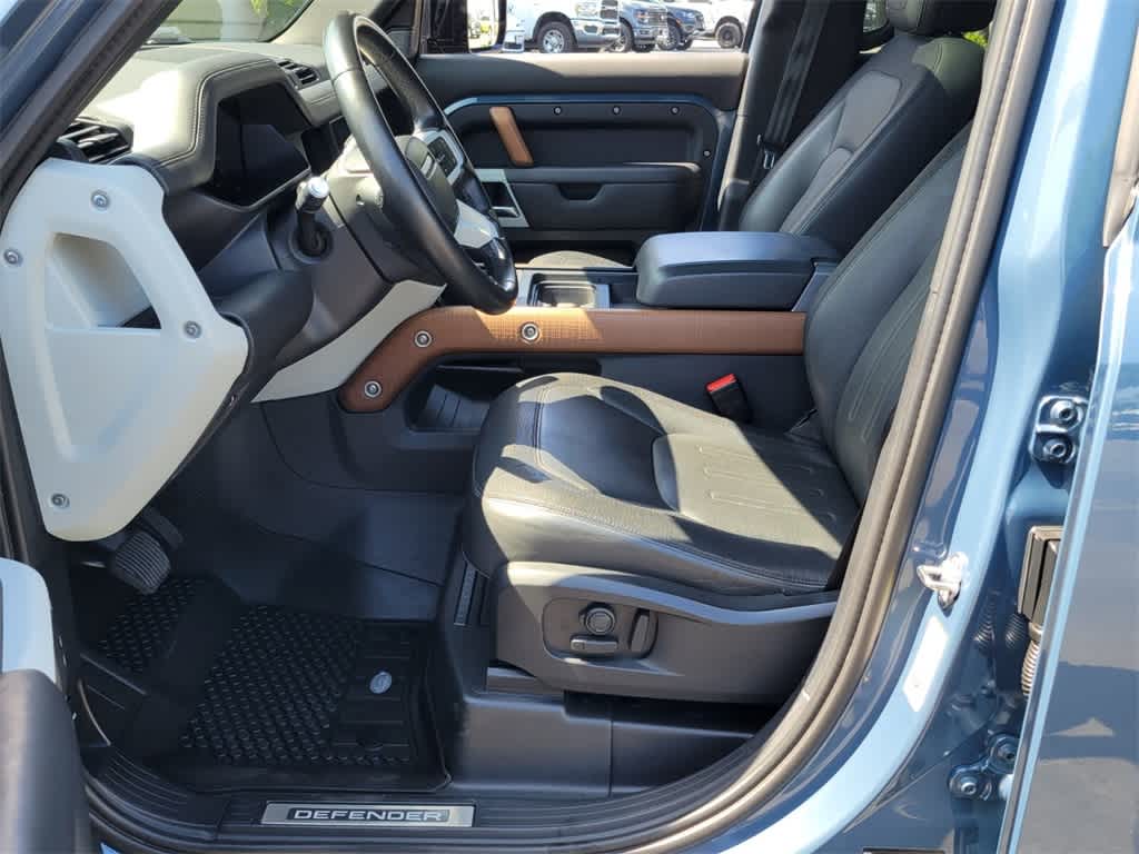 Thumbnail: 2021 Land Rover Defender - 10