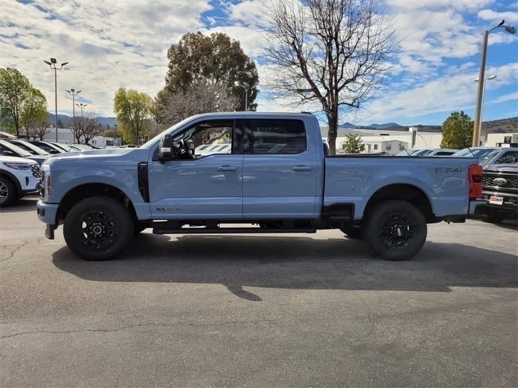 2025 Ford F-250 Lariat 2