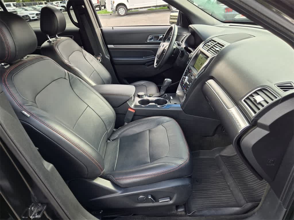 Thumbnail: 2017 Ford Explorer - 16