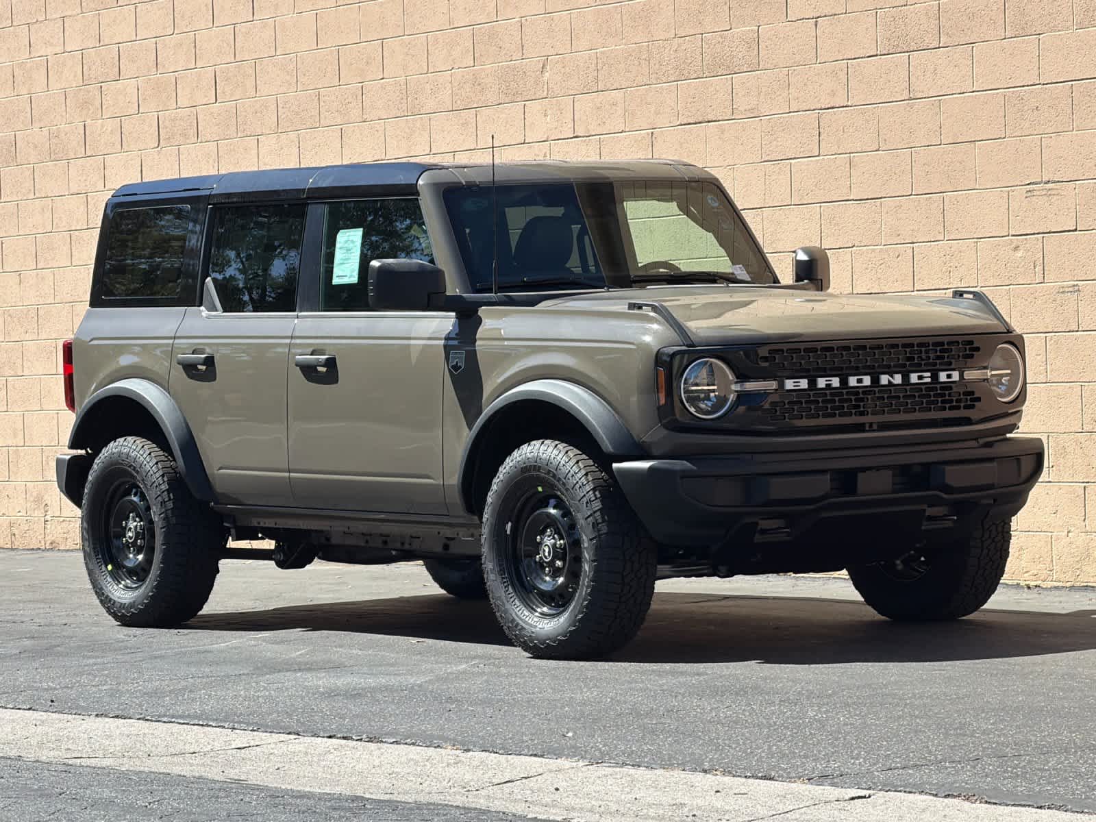 Thumbnail: 2026 Ford Bronco - 9