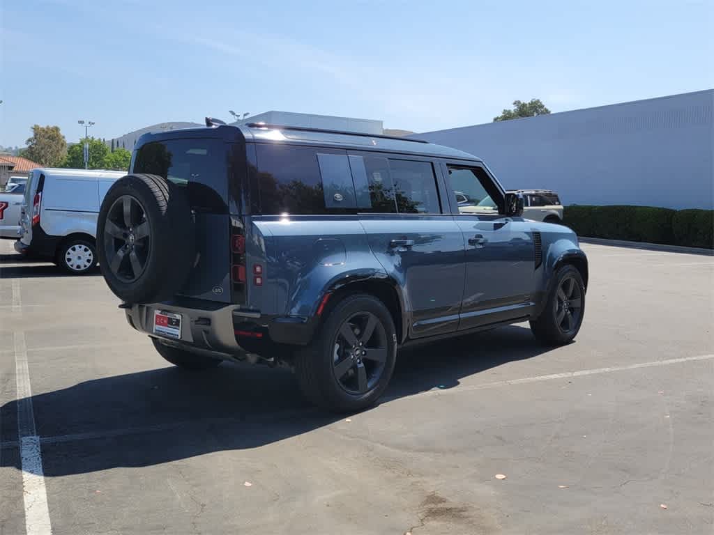 Thumbnail: 2021 Land Rover Defender - 7