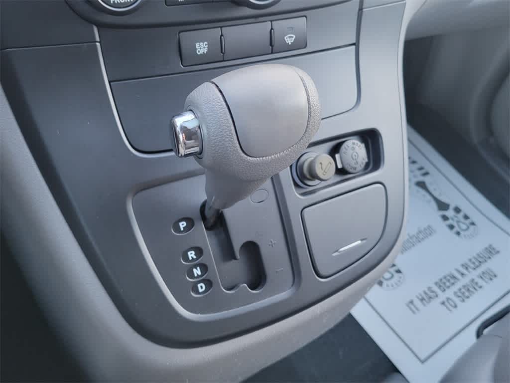 Thumbnail: 2012 Kia Sedona - 21