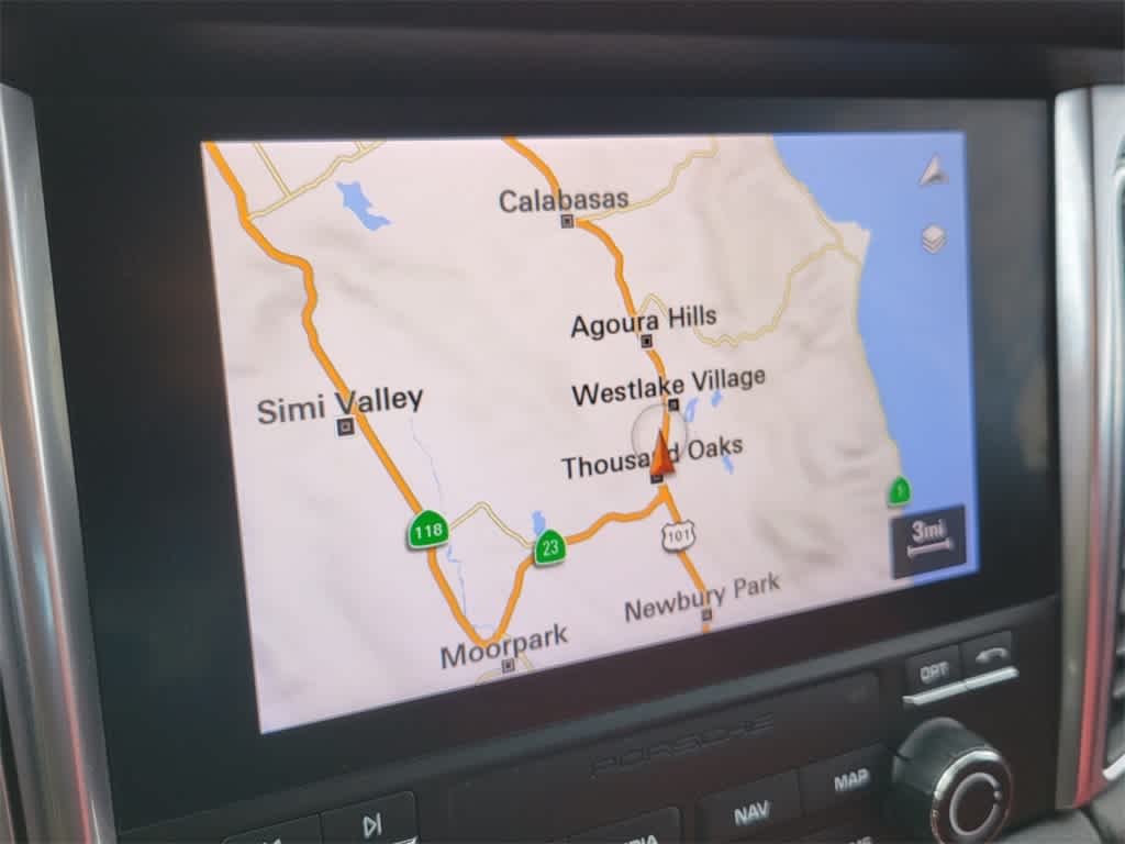 Thumbnail: 2017 Porsche Macan - 23