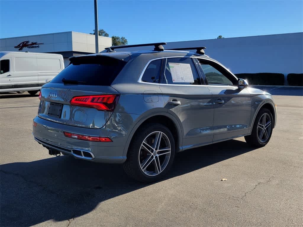 Thumbnail: 2020 Audi SQ5 - 5