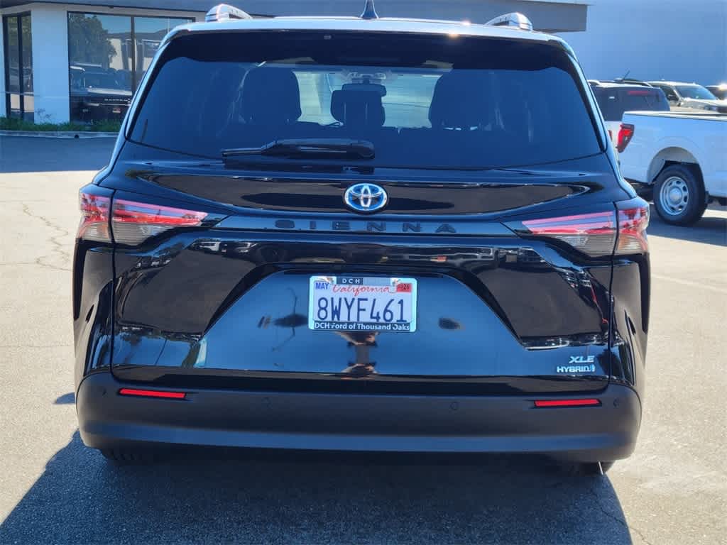 Thumbnail: 2021 Toyota Sienna - 4