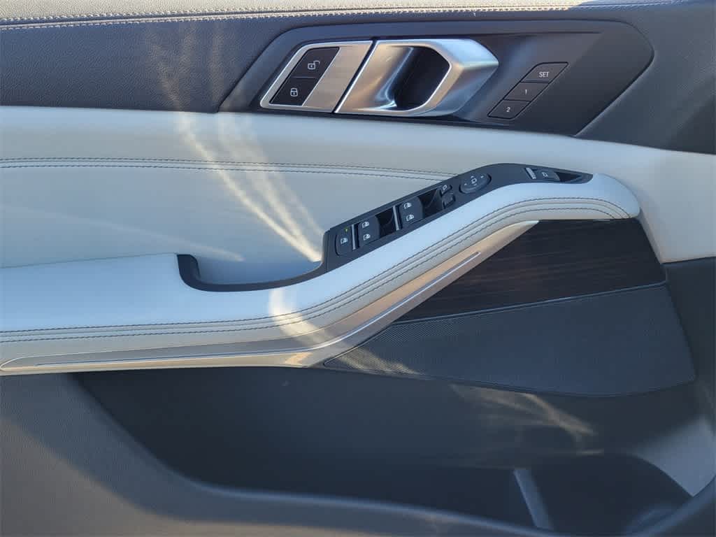 Thumbnail: 2023 BMW X5 - 18