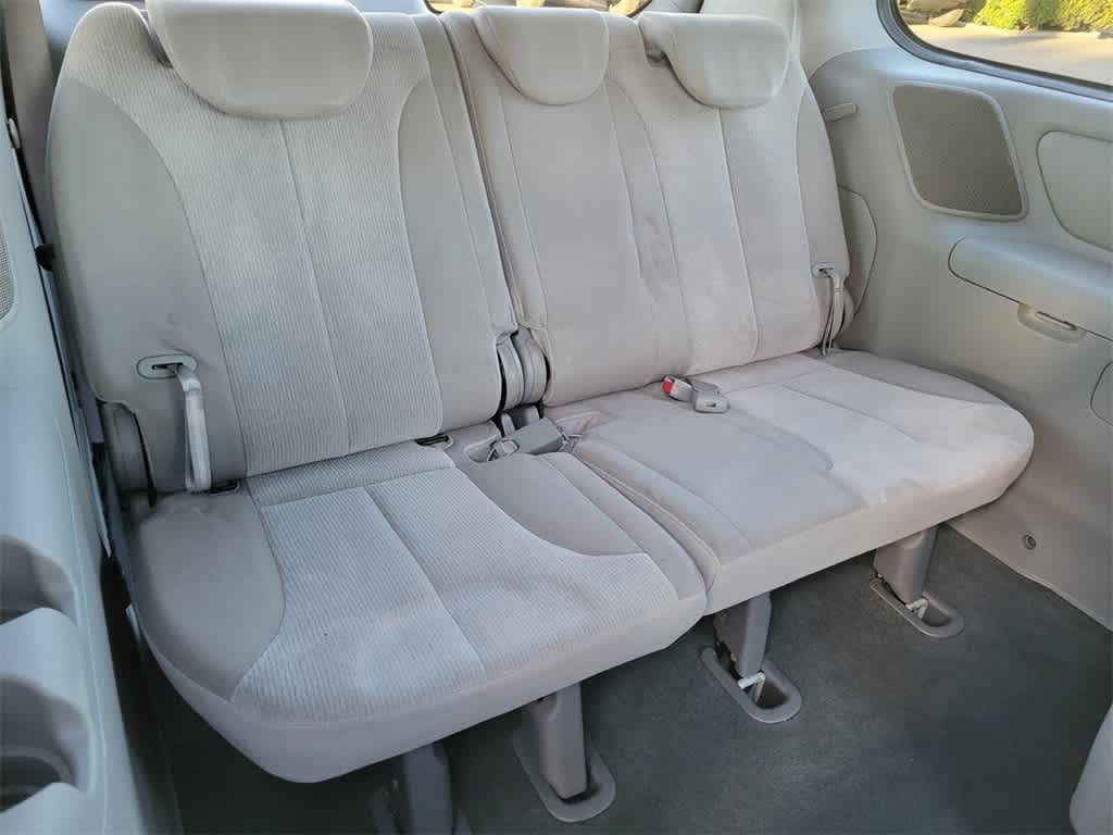 Thumbnail: 2012 Kia Sedona - 14