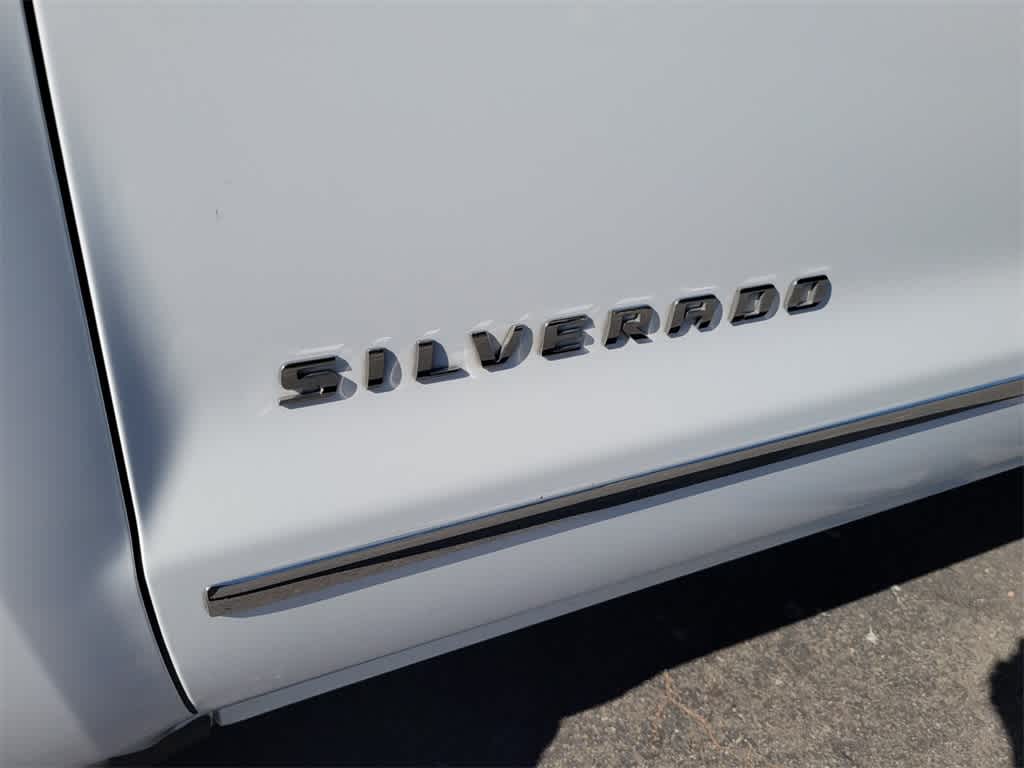 Thumbnail: 2017 Chevrolet Silverado 1500 - 3