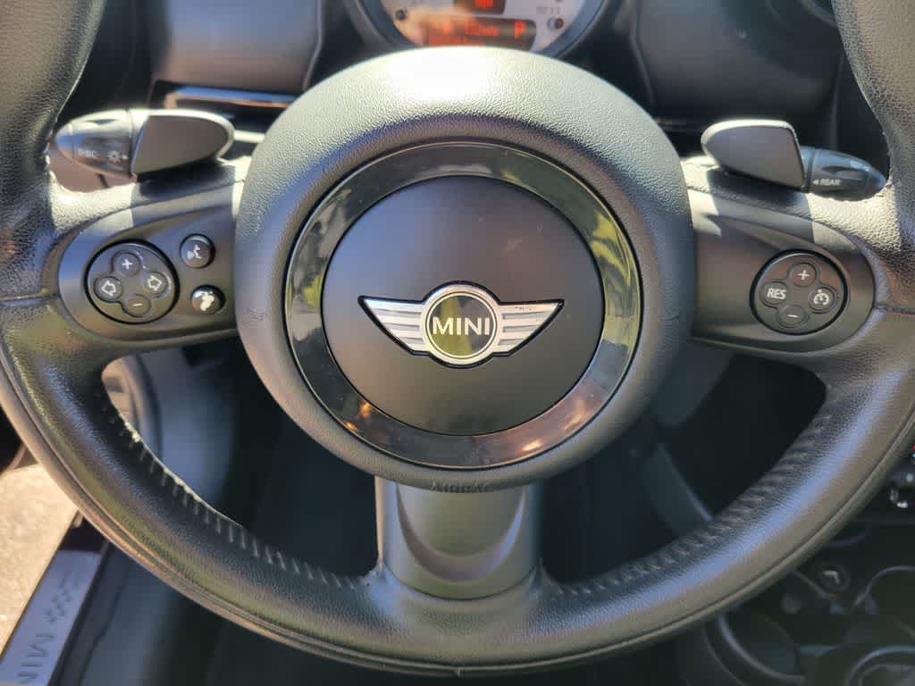 Thumbnail: 2014 MINI Cooper Countryman - 18