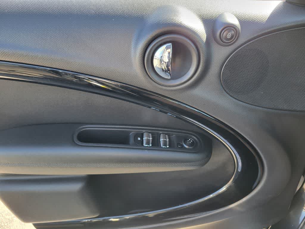 Thumbnail: 2014 MINI Cooper Countryman - 19