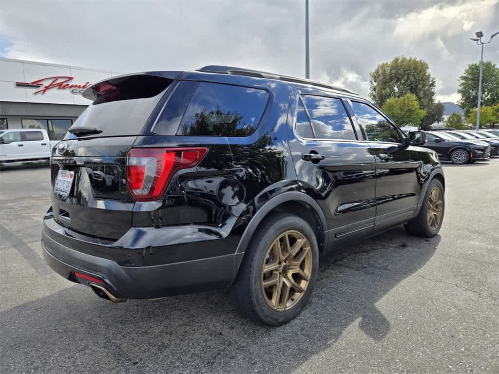 Thumbnail: 2017 Ford Explorer - 5