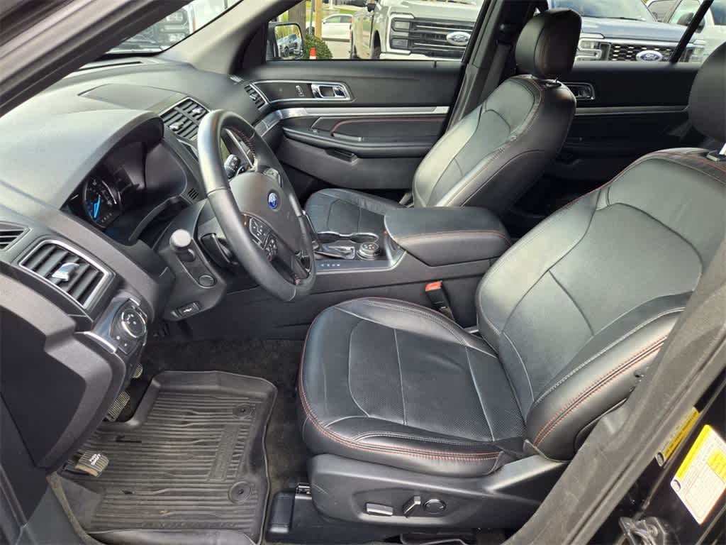 Thumbnail: 2017 Ford Explorer - 10