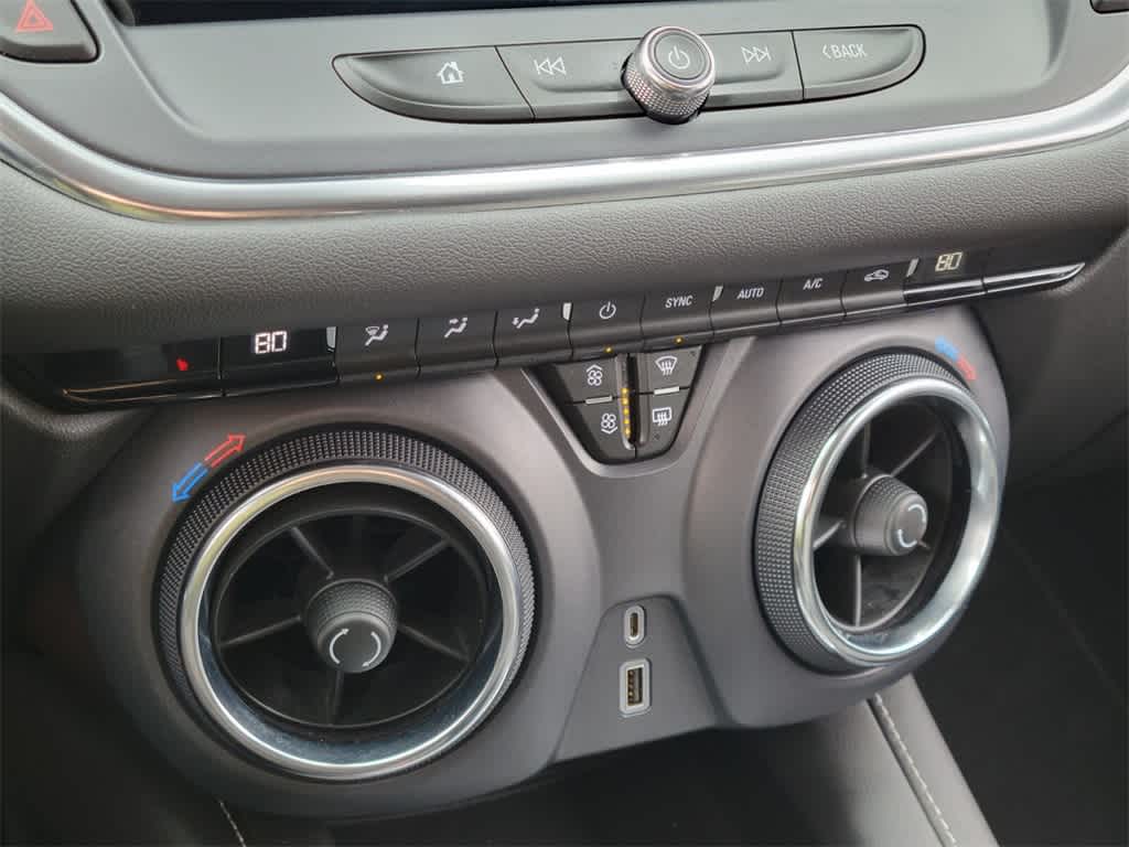 Thumbnail: 2023 Chevrolet Blazer - 22