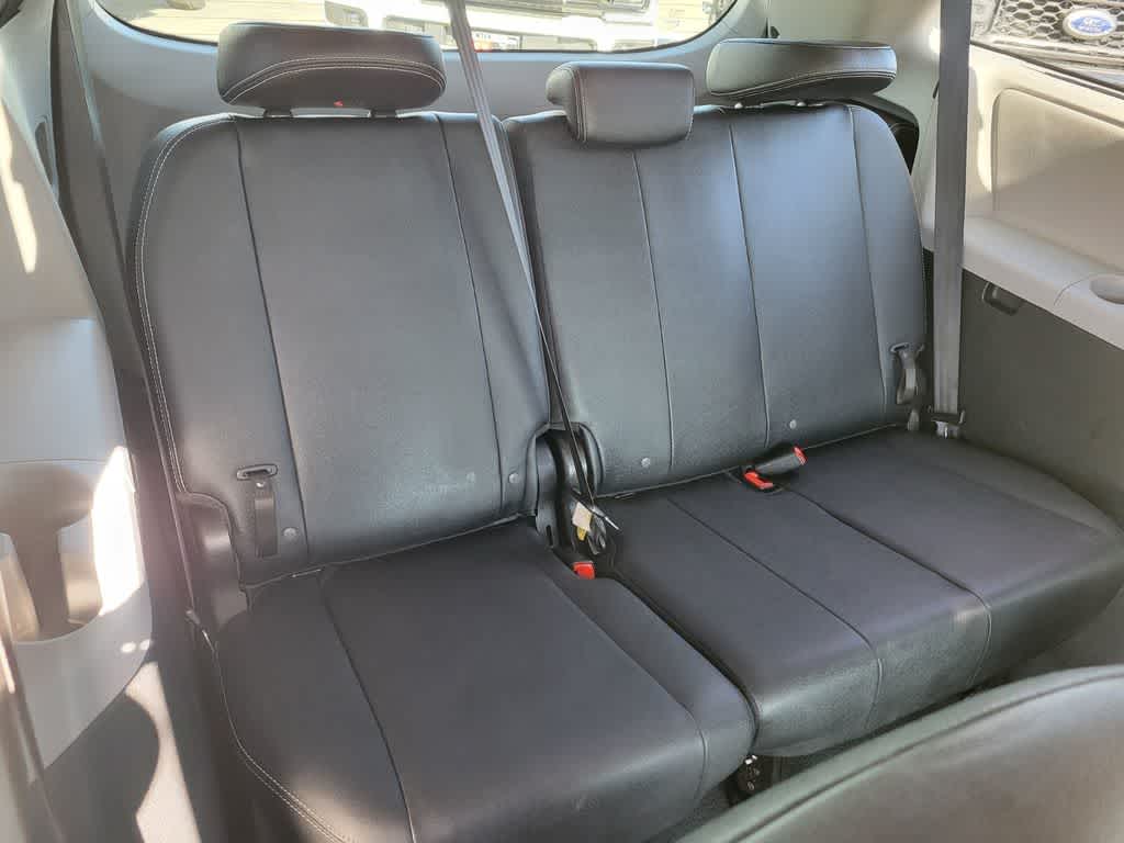 Thumbnail: 2020 Toyota Sienna - 14