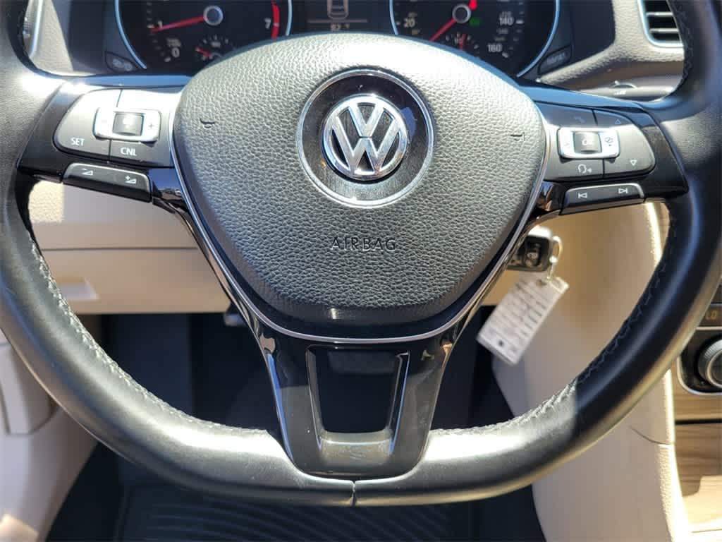 Thumbnail: 2016 Volkswagen Passat - 18