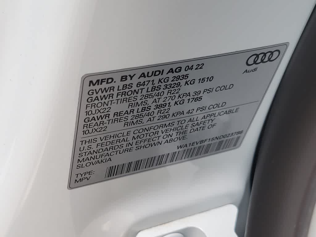 Thumbnail: 2022 Audi Q8 - 17