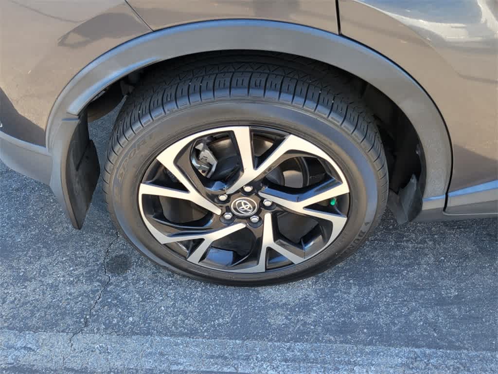Thumbnail: 2019 Toyota C-HR - 8