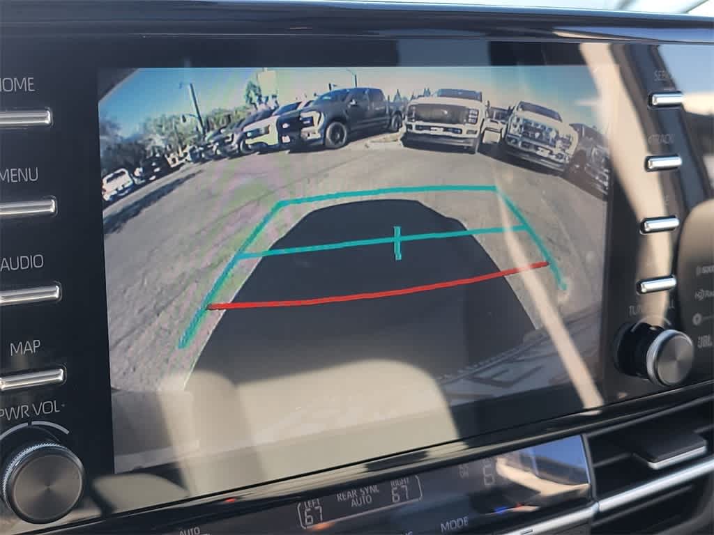 Thumbnail: 2021 Toyota Sienna - 22