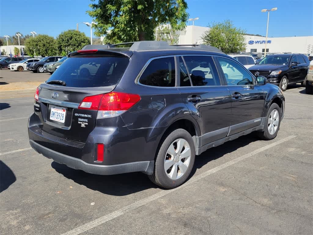 2011 Subaru Outback 2.5i Limited 9