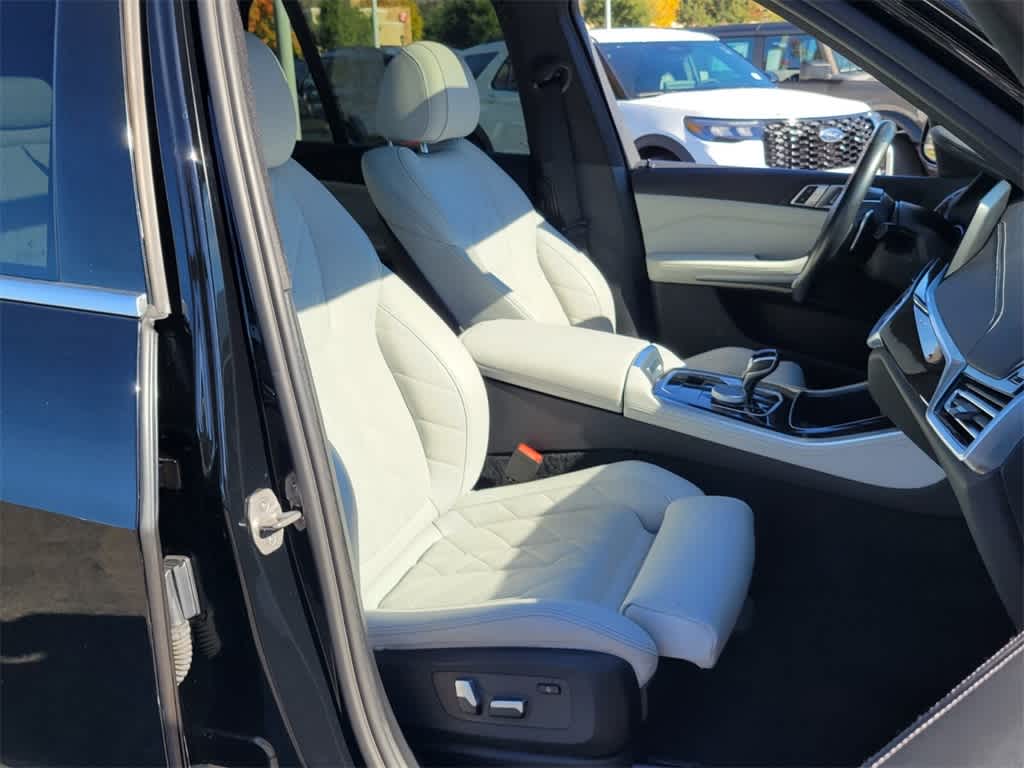 Thumbnail: 2023 BMW X5 - 14