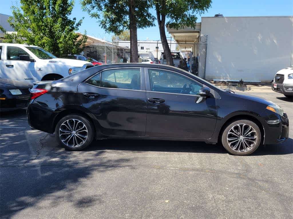 2015 Toyota Corolla S 7