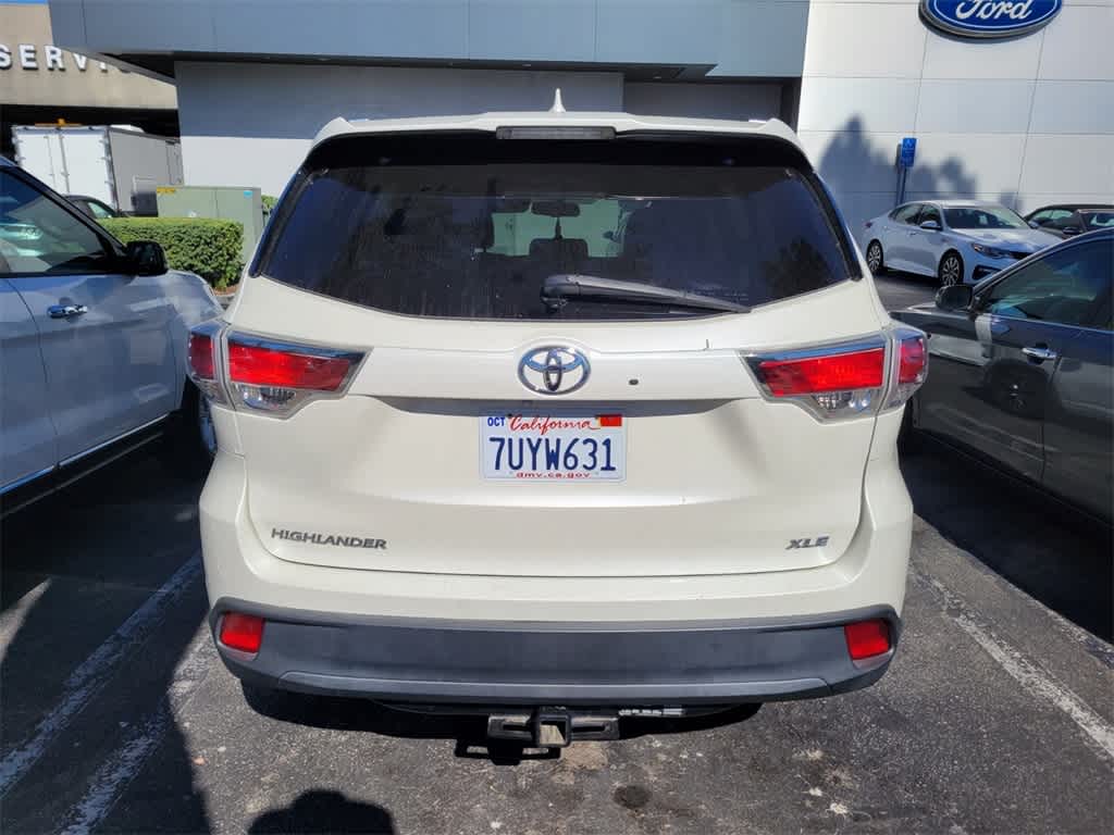 Thumbnail: 2016 Toyota Highlander - 6